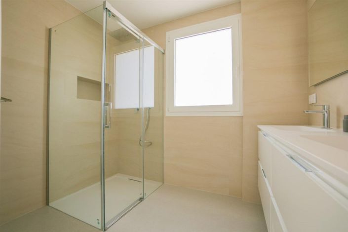 Image No.8-3 Bed Villa for sale