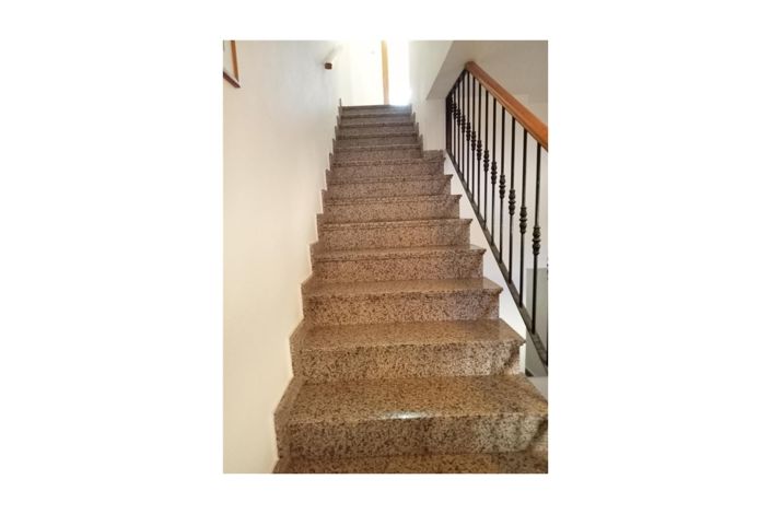 Image No.16-4 Bed Townhouse for sale