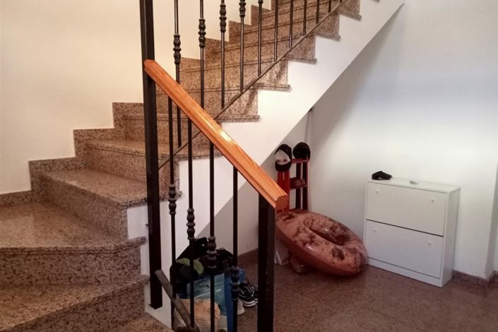 Image No.17-4 Bed Townhouse for sale