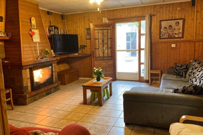 Image No.2-6 Bed Townhouse for sale