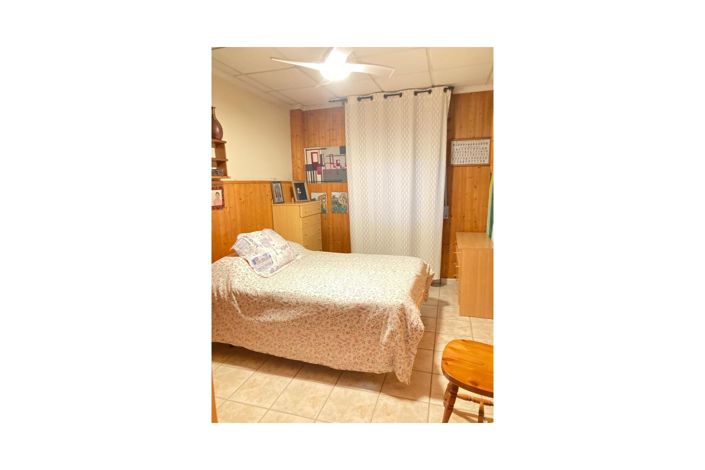 Image No.21-6 Bed Townhouse for sale