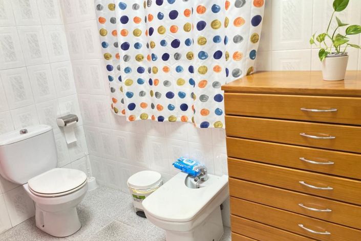 Image No.26-6 Bed Townhouse for sale