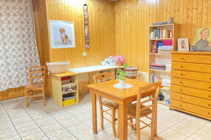 Image No.28-6 Bed Townhouse for sale