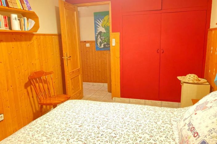 Image No.32-6 Bed Townhouse for sale