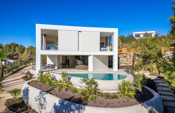 Image No.1-3 Bed Villa for sale