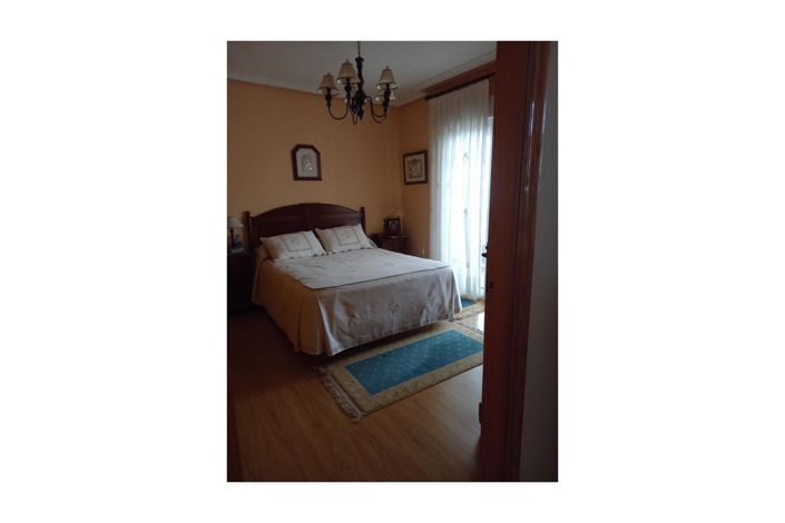 Image No.16-7 Bed Townhouse for sale