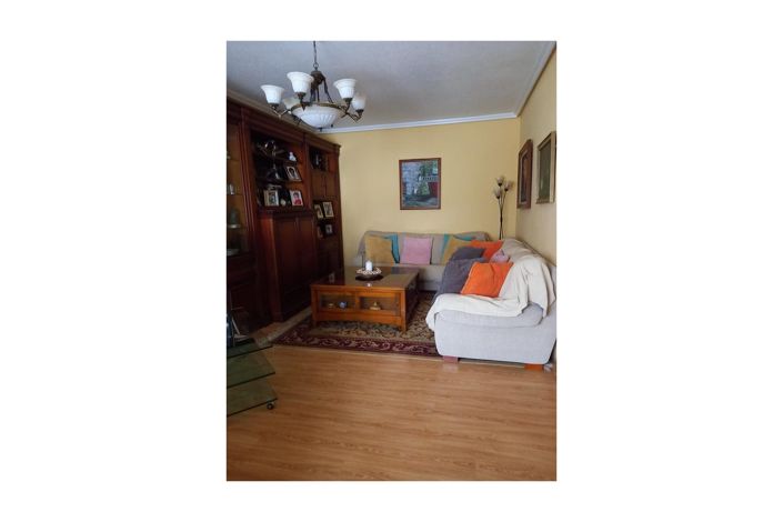 Image No.2-7 Bed Townhouse for sale