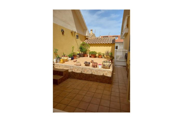 Image No.4-7 Bed Townhouse for sale