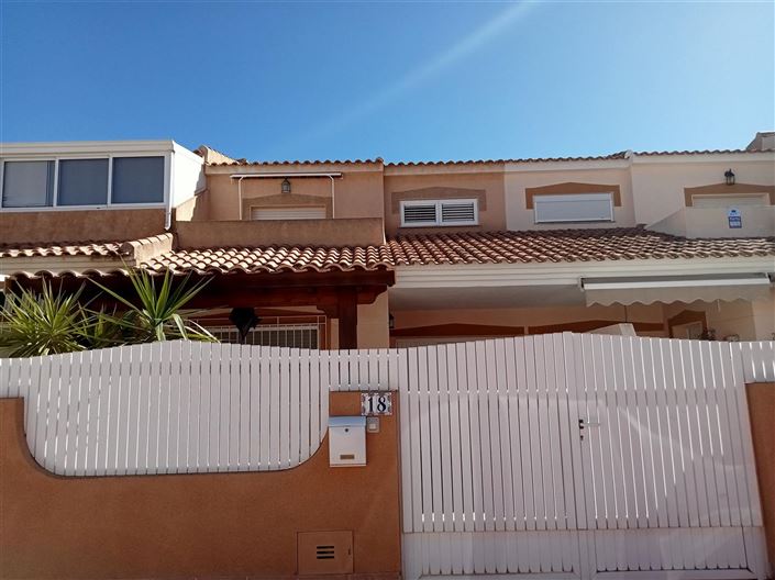 Image No.1-4 Bed Townhouse for sale