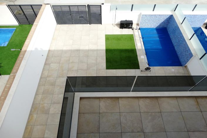 Image No.10-3 Bed Townhouse for sale