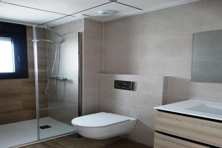 Image No.8-3 Bed Townhouse for sale