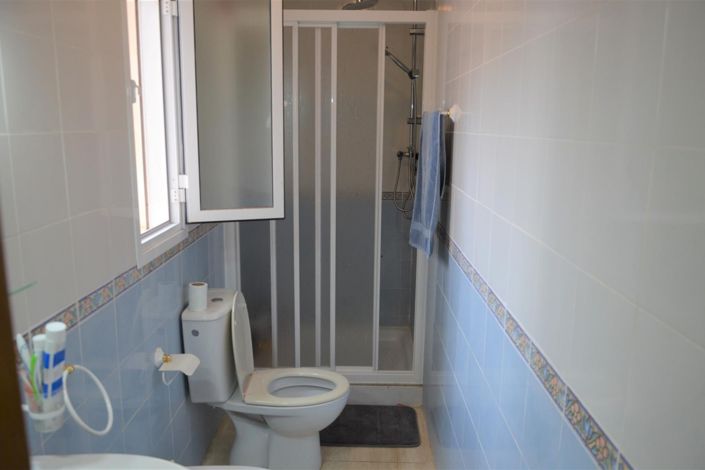 Image No.16-2 Bed Townhouse for sale