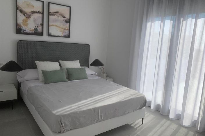 Image No.8-3 Bed Villa for sale