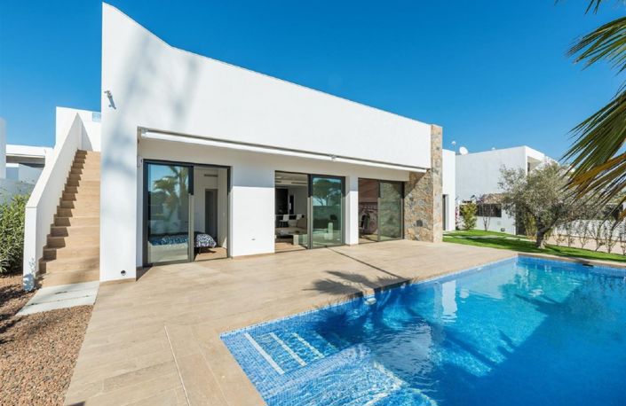 Image No.1-3 Bed Villa for sale