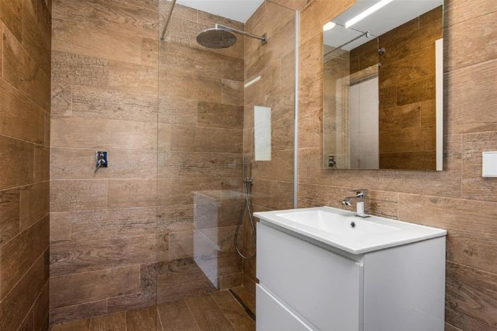 Image No.12-3 Bed Villa for sale