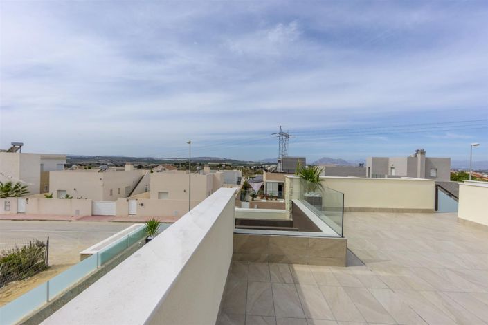 Image No.26-4 Bed Villa for sale