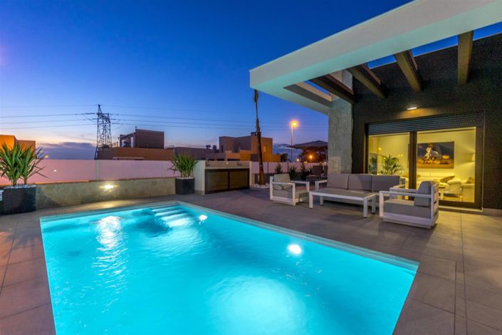 Image No.30-4 Bed Villa for sale