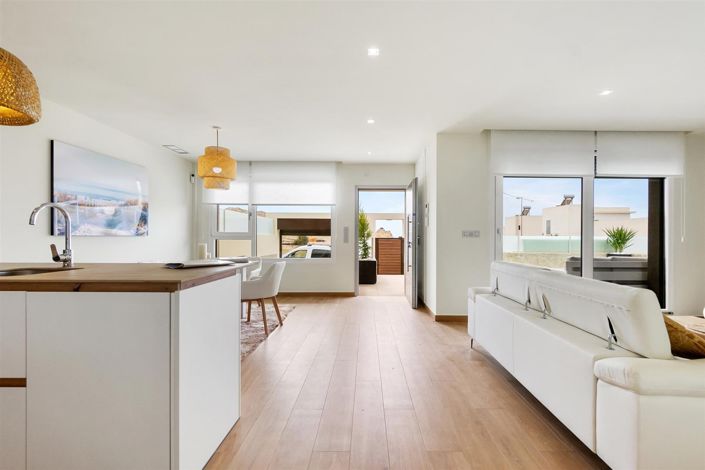 Image No.9-4 Bed Villa for sale