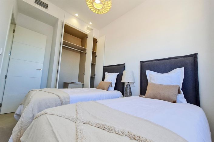 Image No.8-3 Bed Villa for sale