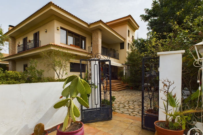 Image No.3-6 Bed Villa for sale