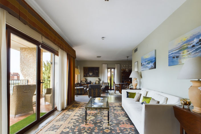 Image No.35-6 Bed Villa for sale