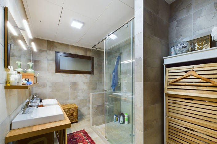 Image No.40-6 Bed Villa for sale