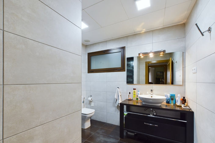 Image No.44-6 Bed Villa for sale