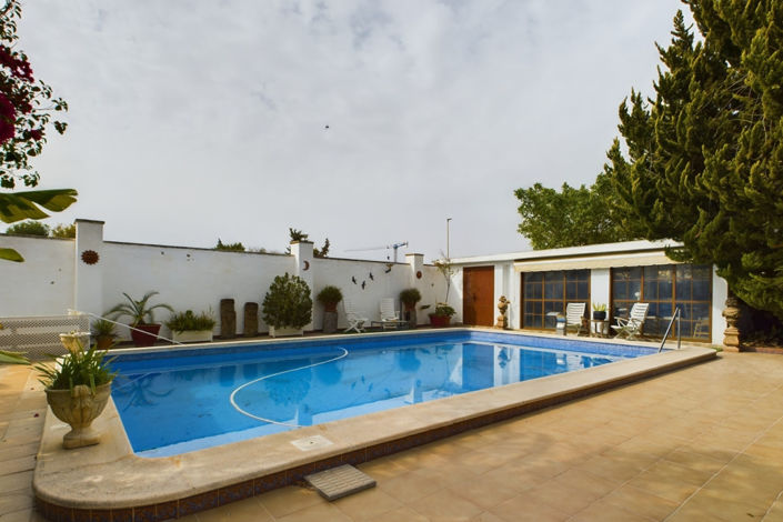 Image No.58-6 Bed Villa for sale