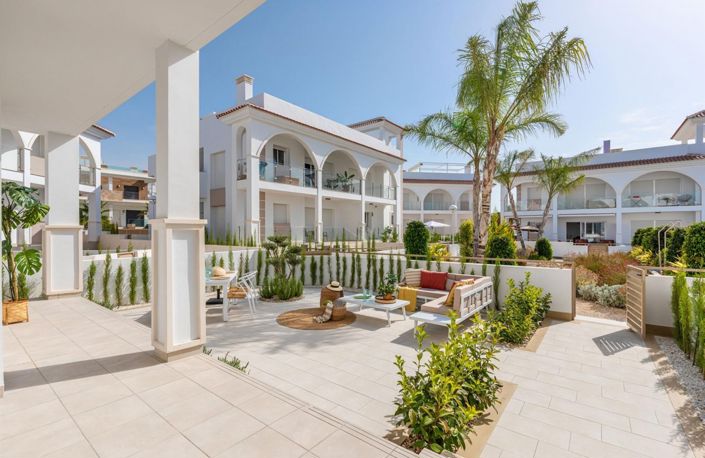 Image No.1-3 Bed Villa for sale