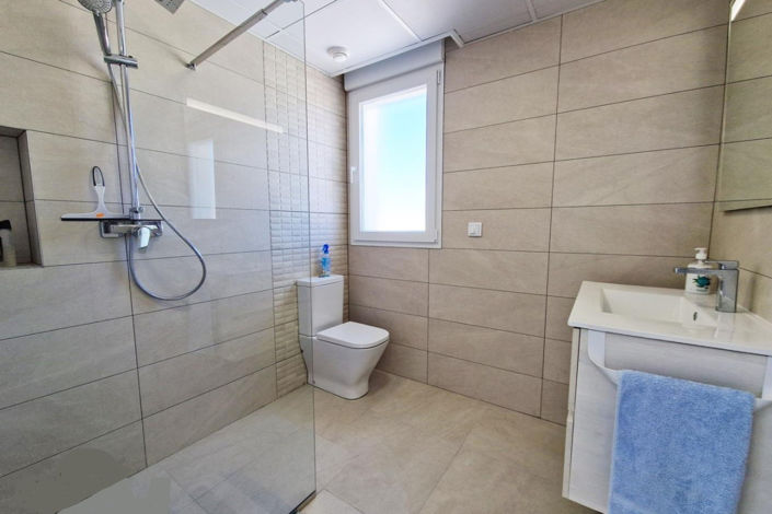 Image No.10-3 Bed Villa for sale