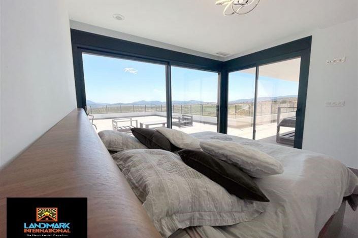 Image No.5-5 Bed Villa for sale