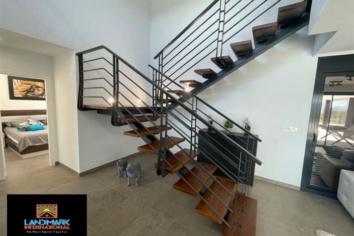 Image No.8-5 Bed Villa for sale