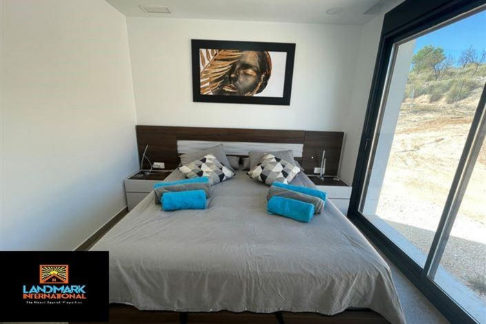 Image No.14-5 Bed Villa for sale