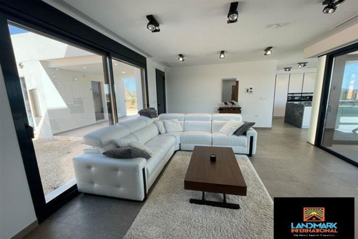 Image No.4-5 Bed Villa for sale