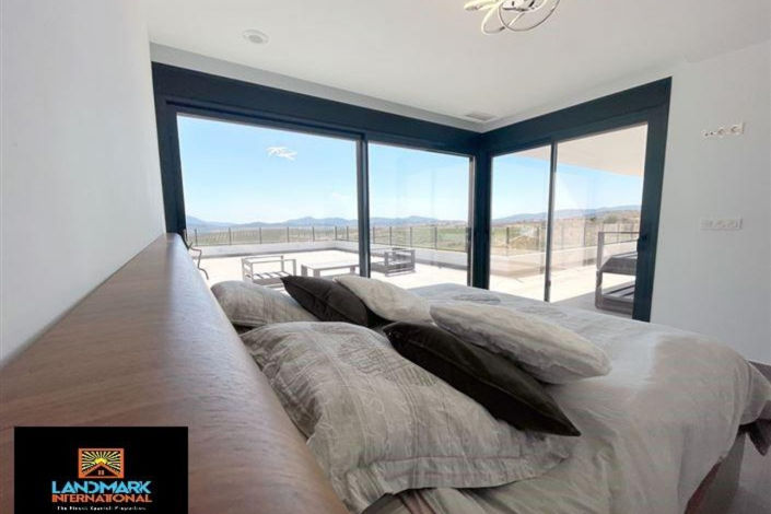 Image No.5-5 Bed Villa for sale