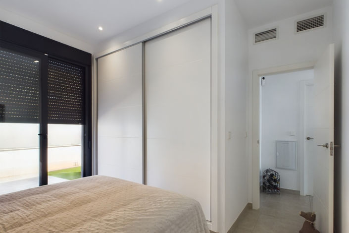 Image No.27-3 Bed Villa for sale