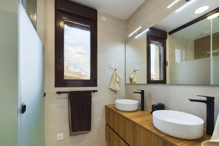 Image No.35-2 Bed Villa for sale