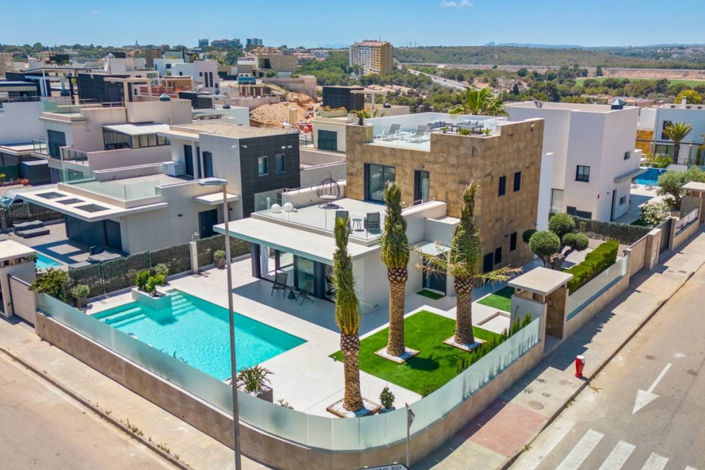 Image No.15-4 Bed Villa for sale