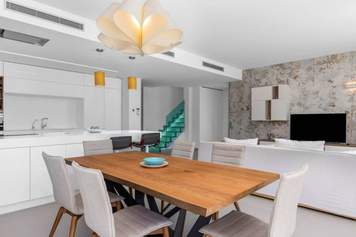 Image No.2-4 Bed Villa for sale