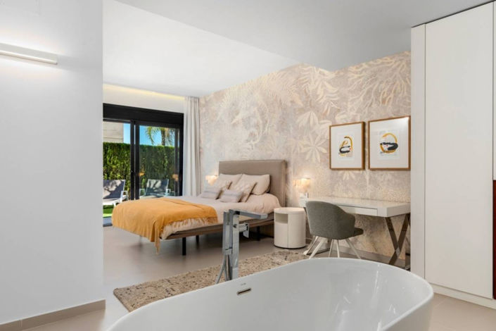 Image No.6-4 Bed Villa for sale