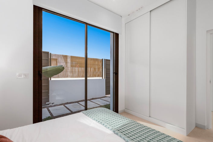 Image No.23-2 Bed Apartment for sale