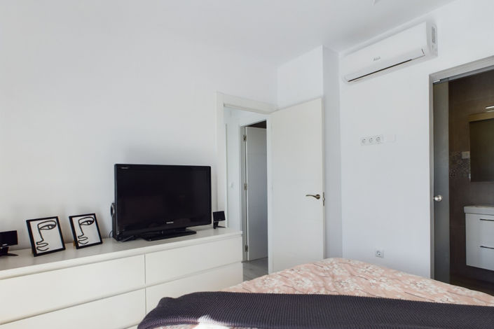 Image No.54-3 Bed Villa for sale