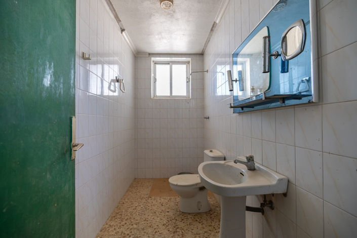 Image No.28-6 Bed Villa for sale