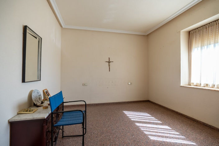 Image No.30-6 Bed Villa for sale