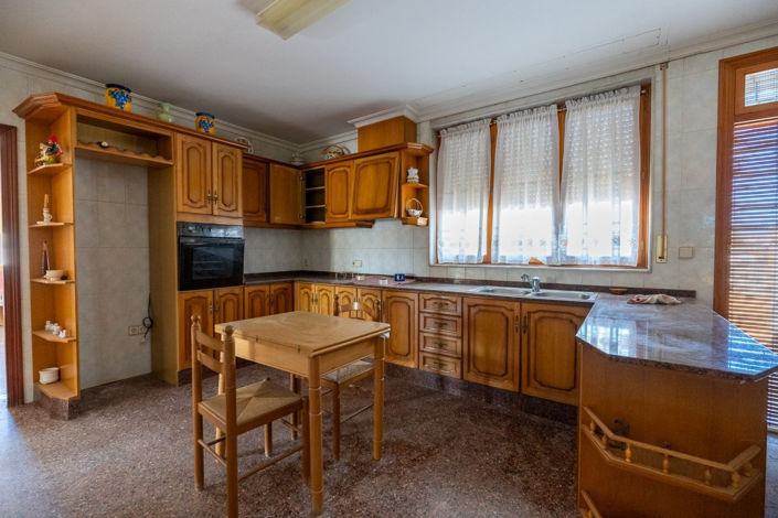 Image No.5-6 Bed Villa for sale