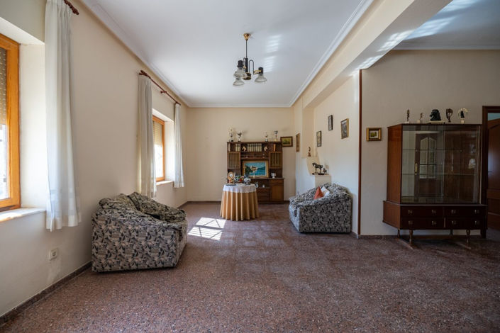 Image No.8-6 Bed Villa for sale