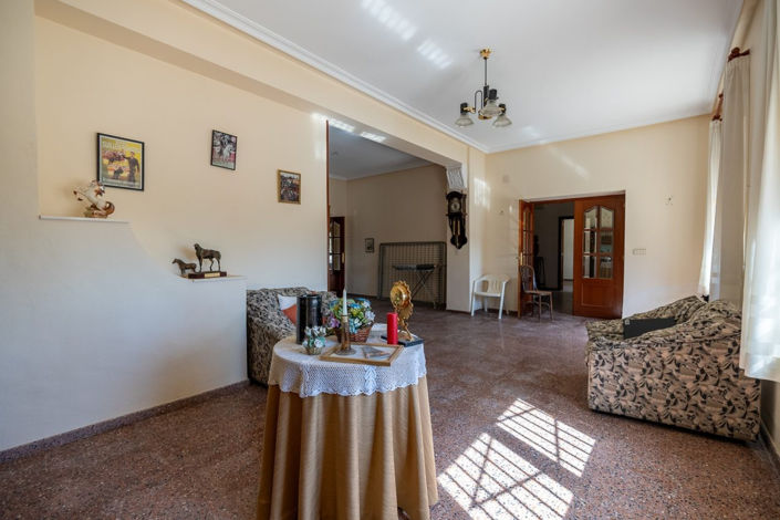 Image No.9-6 Bed Villa for sale