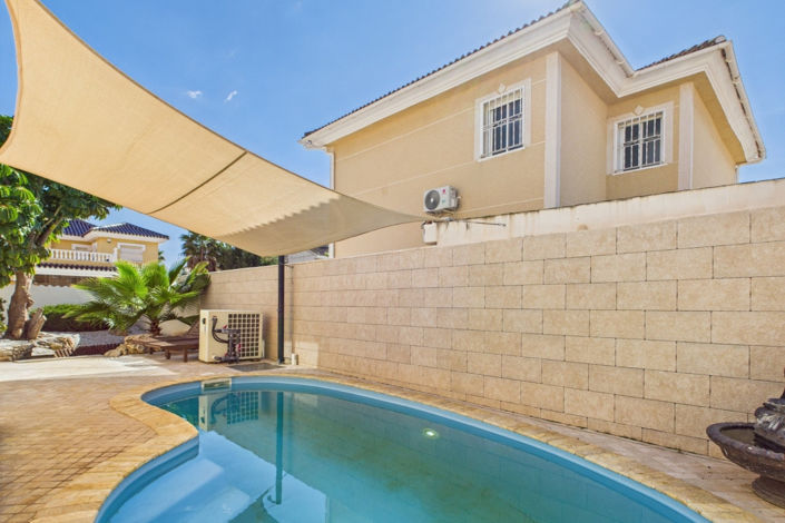 Image No.15-4 Bed Villa for sale