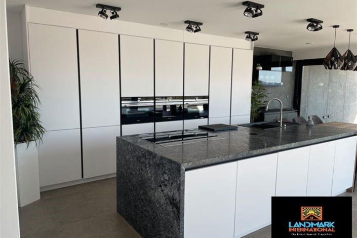 Image No.8-5 Bed Villa for sale