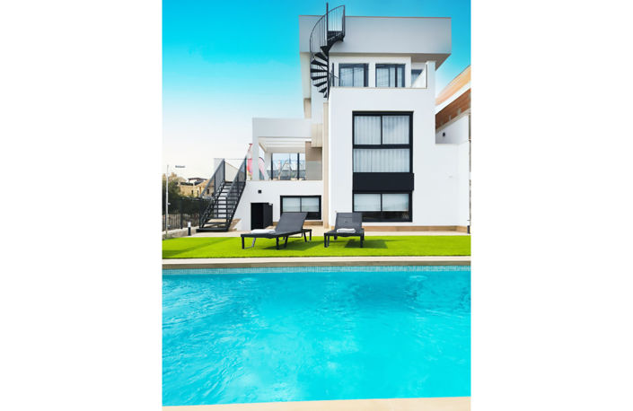 Image No.1-3 Bed Villa for sale